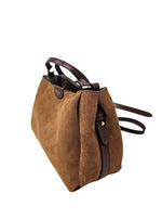 Carica l'immagine nel visualizzatore di Gallery, Borsa in camoscio piccola
